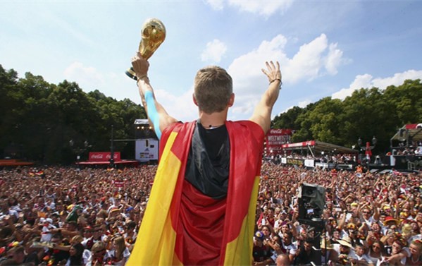 施魏因斯泰格告别,施魏因斯泰格告别仪式