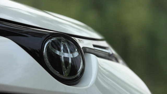 试驾丰田rav4荣放15款2.5,丰田rav4荣放2023款两驱试驾