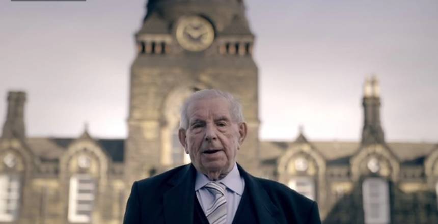 爷爷奶奶的摩登世界漫游指南:英国老人家都这么潮!