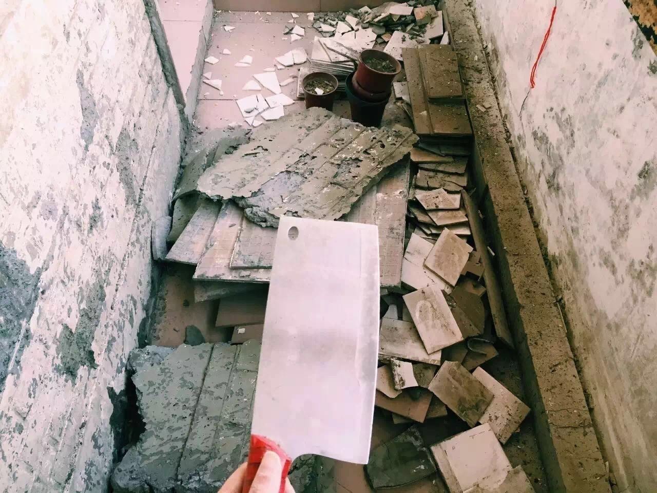 女生花1700改造破旧出租屋,90后女生独自租房改造毛坯房