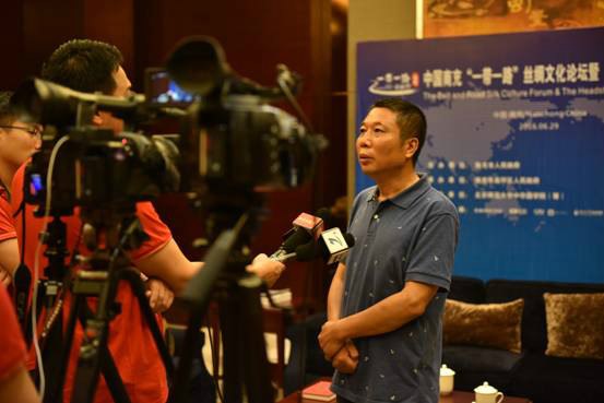 超多美图慎入！开神车，走丝路，这些不可思议的美景就在中国！