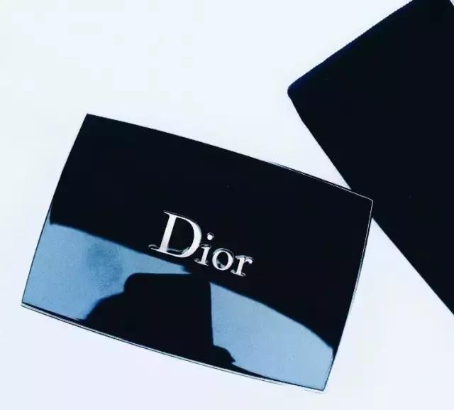 不想要爱情只想发财,越来越多人只想发财不想爱情