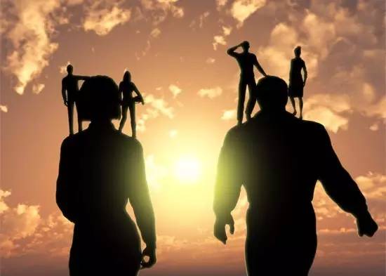 痛斥乔布斯,炮轰盖茨,自由软件之父最爱用中国上网本