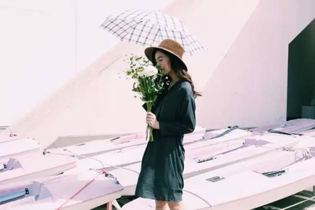 夏天最适合的雨伞 (教你如何挑选小众又高级的雨伞)