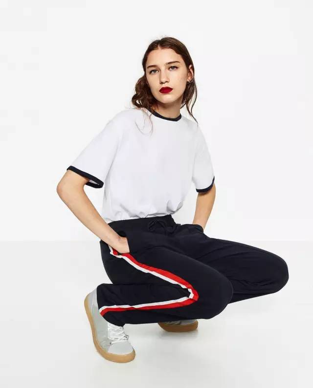 不到千元的旗舰机,不到千元的大牌套装护肤品