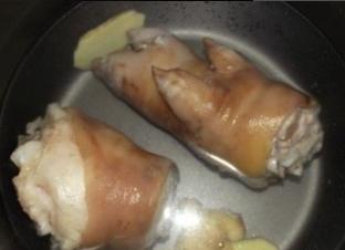 怎样快速做好一锅汤汁浓、白、稠的猪蹄