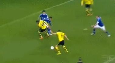 足球场上那些尴尬的瞬间,足球场上的尴尬时刻