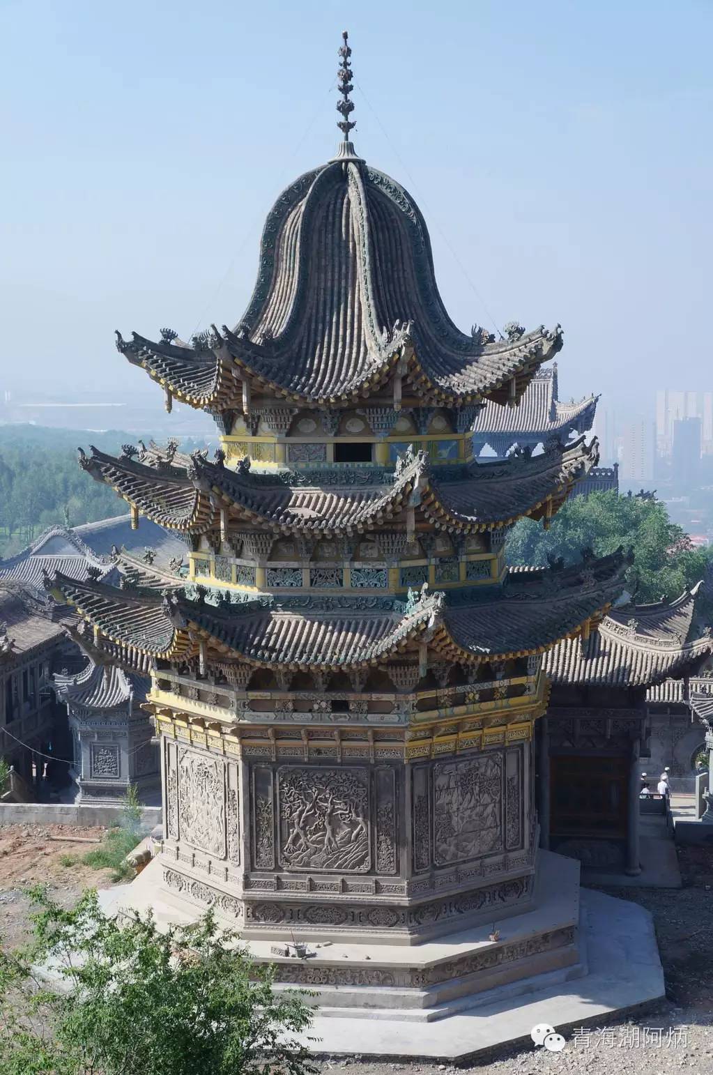 青海湖和沙坡头哪个更值得去,12月青海湖值得去吗