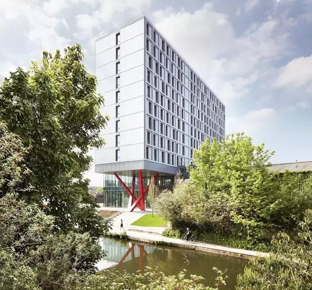 这个年青人造的公寓，让我好想立马住进去！功能太全了！