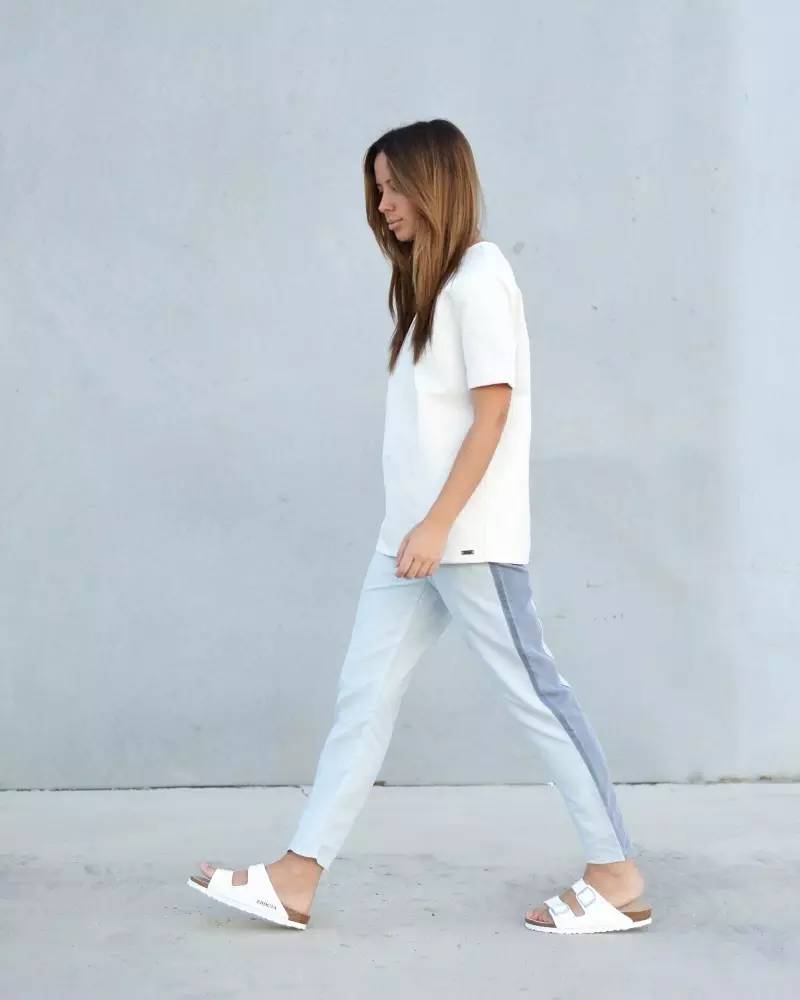 无语！这么丑的拖鞋，凭啥在时尚圈吃香？