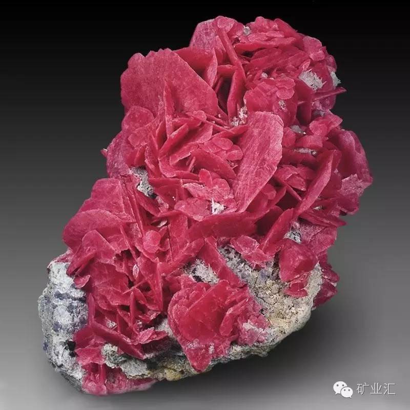 菱镁矿和菱锰矿,菱锰矿矿石图片