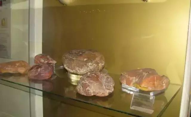 最大的琥珀蜜蜡原石,世界最贵蜜蜡原石