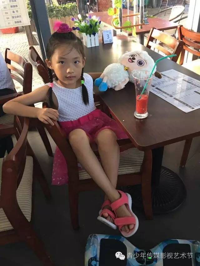 看这里!哇咔咔《南山区形象宣传片》之友情出演篇