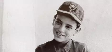 阿巴斯基亚罗斯塔米随风而逝,阿巴斯基亚罗斯塔米背景图片