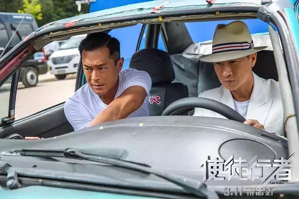 以使徒之名，假装*底卧**；以港片粉丝之名，假装点赞