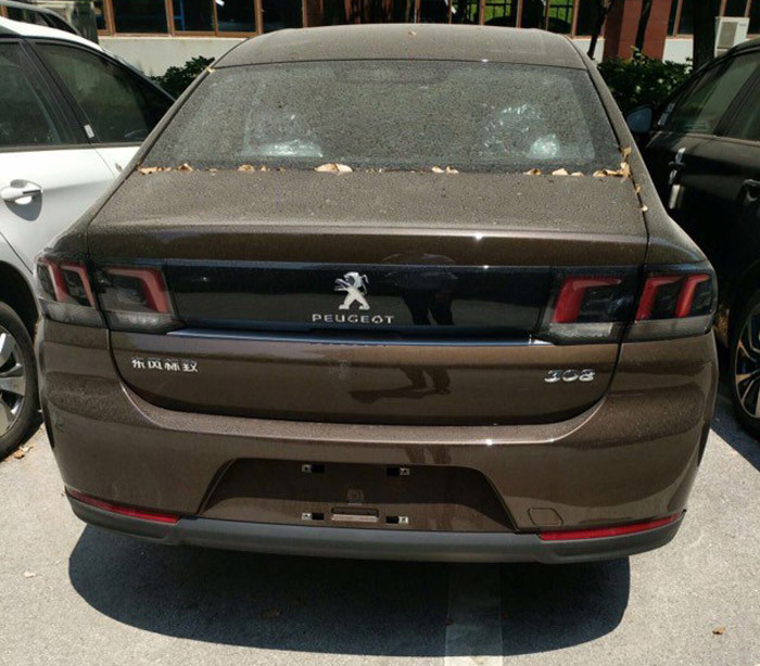 新款标致3081.6手动挡测评,标致308新款手动最低配优点和缺点