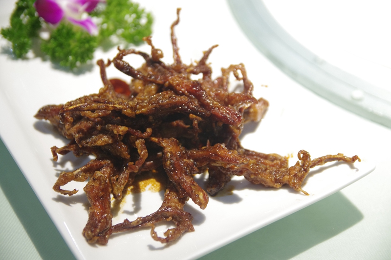 多变揽鲜又出新招：海鲜火锅霸王锅后这次出个五层塔！