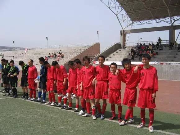 宝鸡凤凰大桥足球场,宝鸡市足球场在哪里