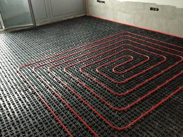 地暖的管子哪种材质的好,水电地暖管材哪种质量好一点