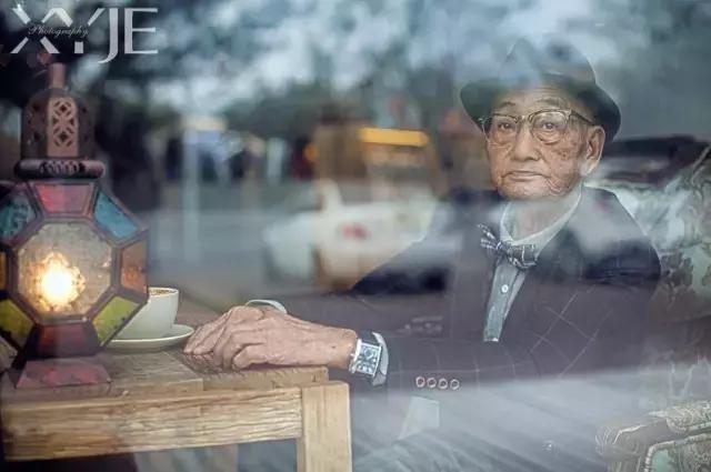 大叔控？鲜肉控？都已经out了，我们现在是爷爷控！