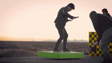 小样视界|“带你装逼带你飞”的悬浮滑板来啦！