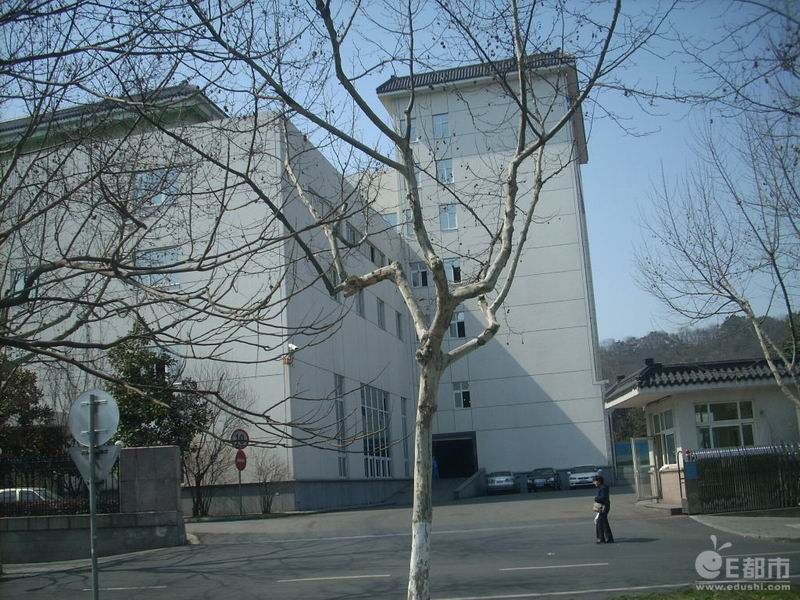 近70岁的杭州卷烟厂变身商业综合体玩出了新花样