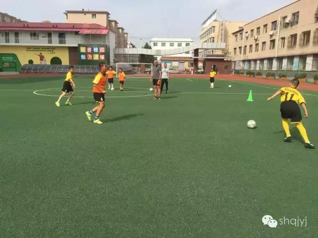 洋教练助力青训,上海3-6岁足球培训