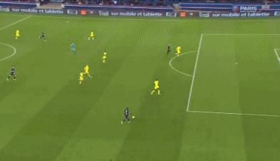 最经典搞笑中超足球gif,足球球员搞怪图片