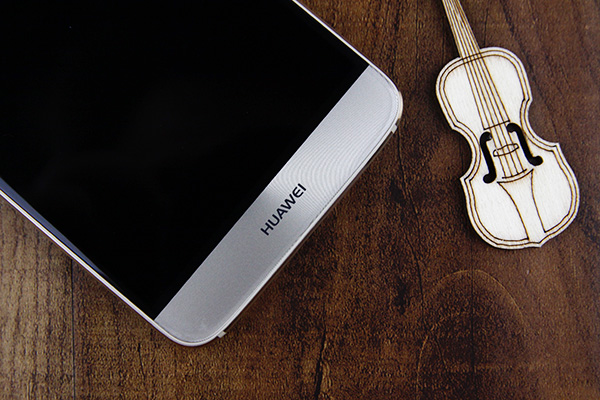 华为麦芒5吃鸡画质测评,华为麦芒拍照最好的手机