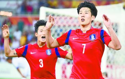 高洪波中国vs韩国,中韩对国足表现