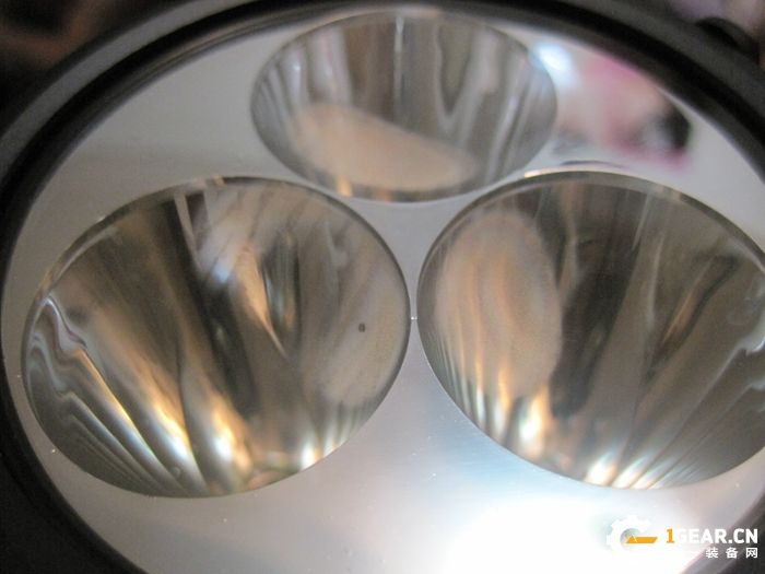 纳丽德圣火11超强光手电,纳丽德圣火30v2.0流明充电手电