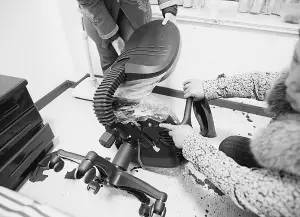 女子*体下**竟然被这东西击穿，血流不止!很多人都在用它！