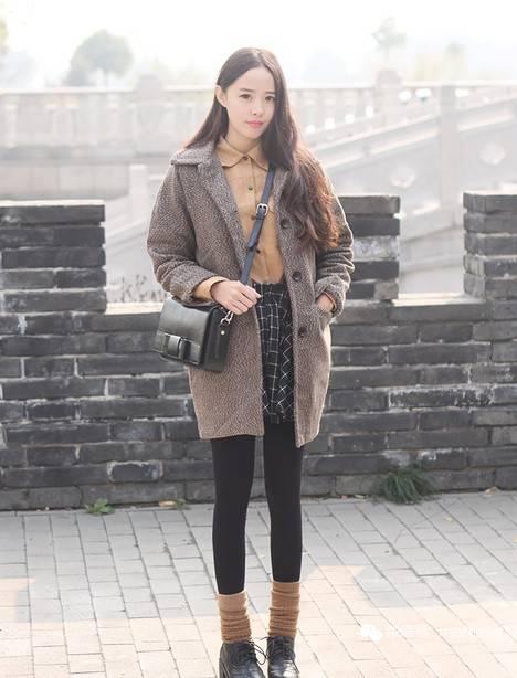 呢子大衣穿搭韩系 (韩国中长款大衣怎么搭配)