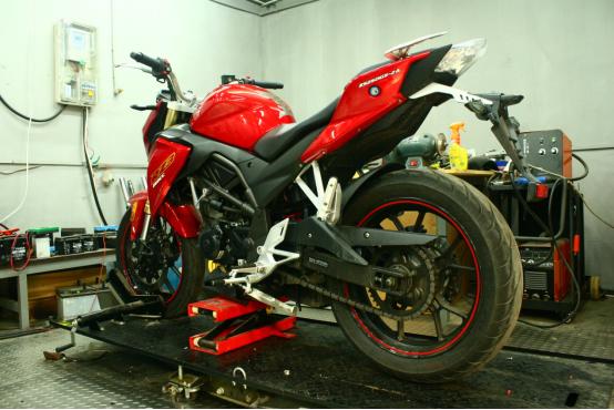 一探究竟！专业拆解告诉你RZ3何以称为“街霸”