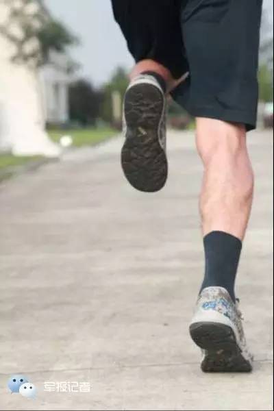 3515新式迷彩鞋男透气轻便跑鞋,新式迷彩鞋户外训练防滑登山鞋