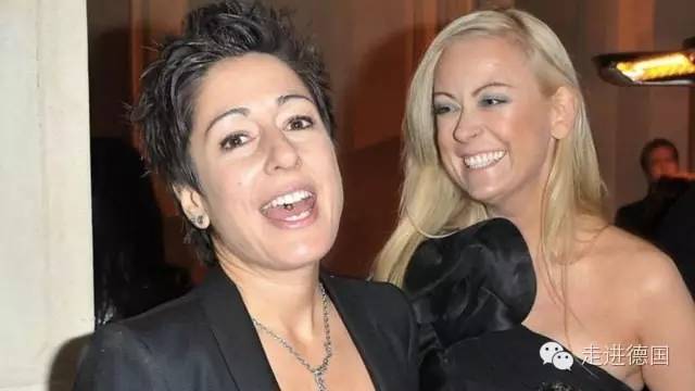 央视一姐嫁给青梅竹马的人,电视一姐