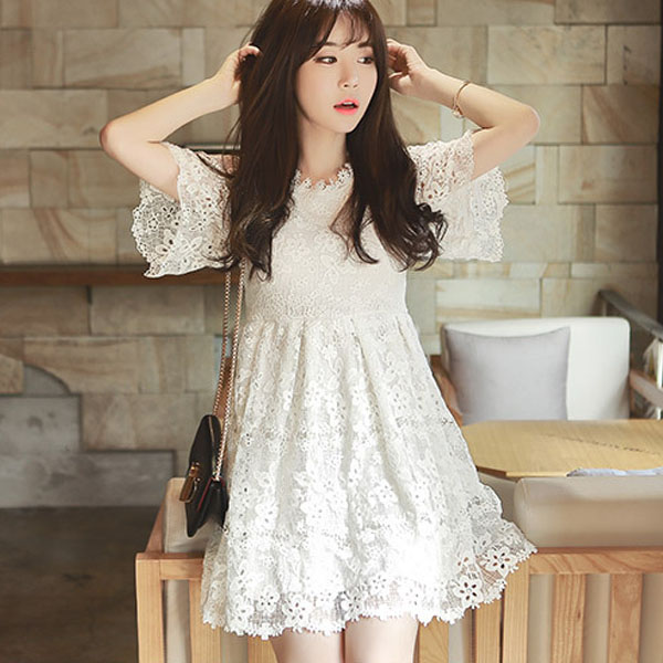 你穿上小时候梦想的公主裙了吗,女孩为了圆公主梦打造12套公主裙