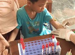 恐怖gif女生,韩国恐怖电影女孩诡异的笑图片