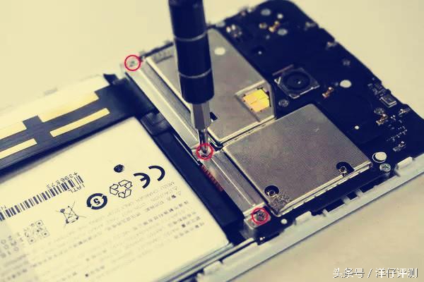 魅蓝e拆电池,魅蓝拆解