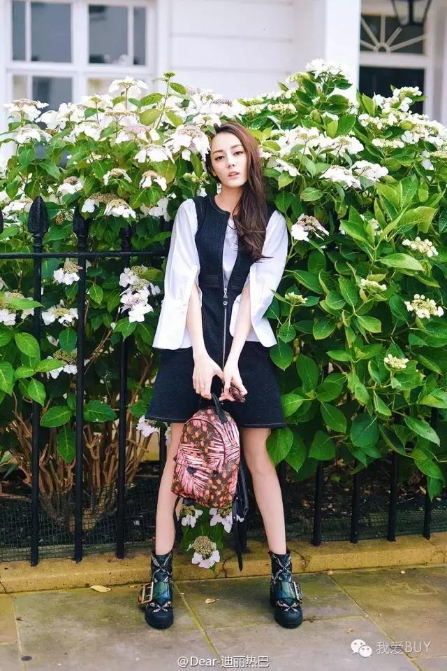 每周女星*服私**秀：89元T成功俘获刘诗诗，杨幂270元T够亲民