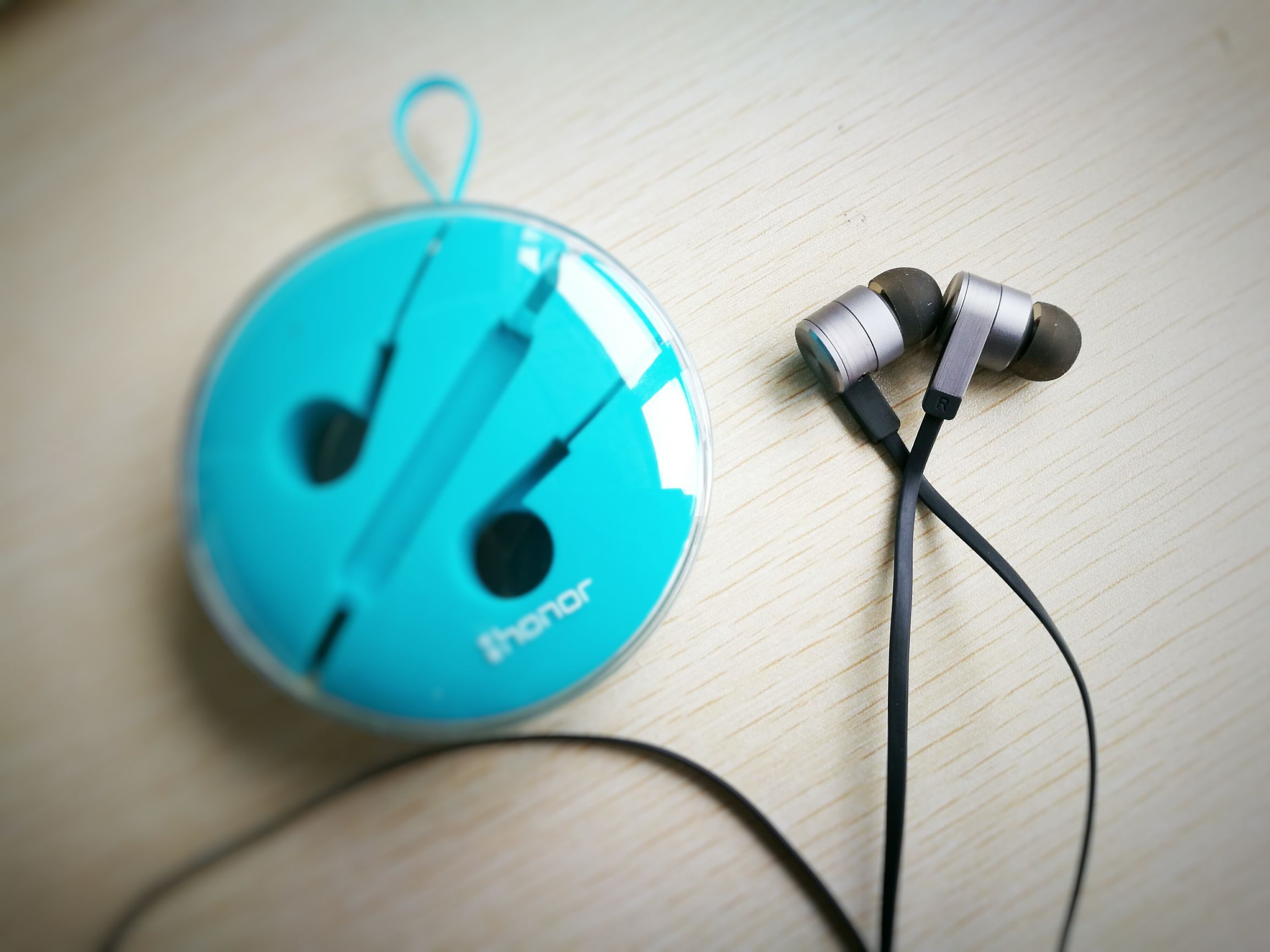 华为荣耀引擎耳机2好吗,荣耀引擎耳机二代物理调音