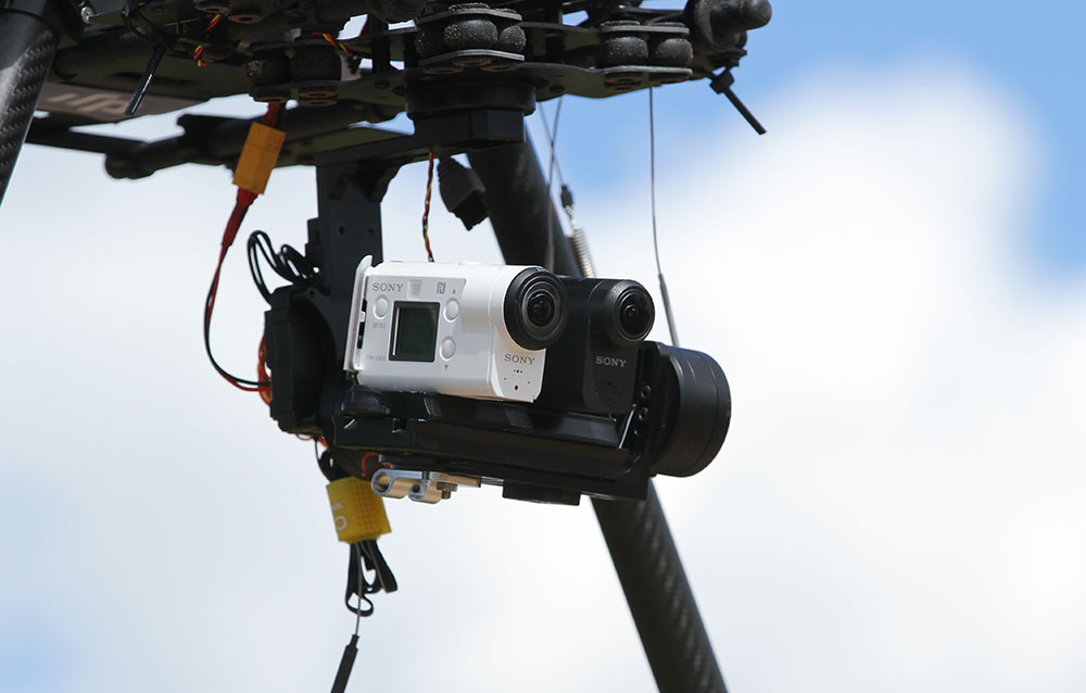 索尼4k摄录一体机fdr-ax100e,索尼fdr-x1000v摄录一体机怎么用