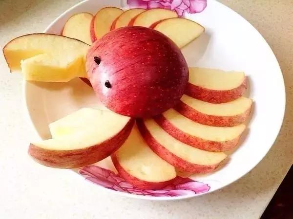 皮肤有斑暗黄怎么改善,皮肤干黄长斑如何护肤