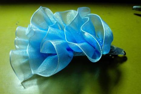 如何用丝带编蝴蝶结发卡,丝带diy蝴蝶结发卡图片教程