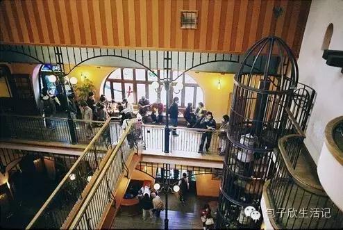 一个胖纸没有什么不好，最起码可以温暖其他人...