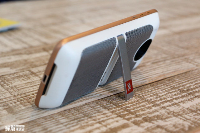 颠覆传统模块化大作:MotoZ上手评测