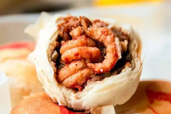 给大家盘点下各种高颜值的月饼,盘点今年新出的三款网红月饼