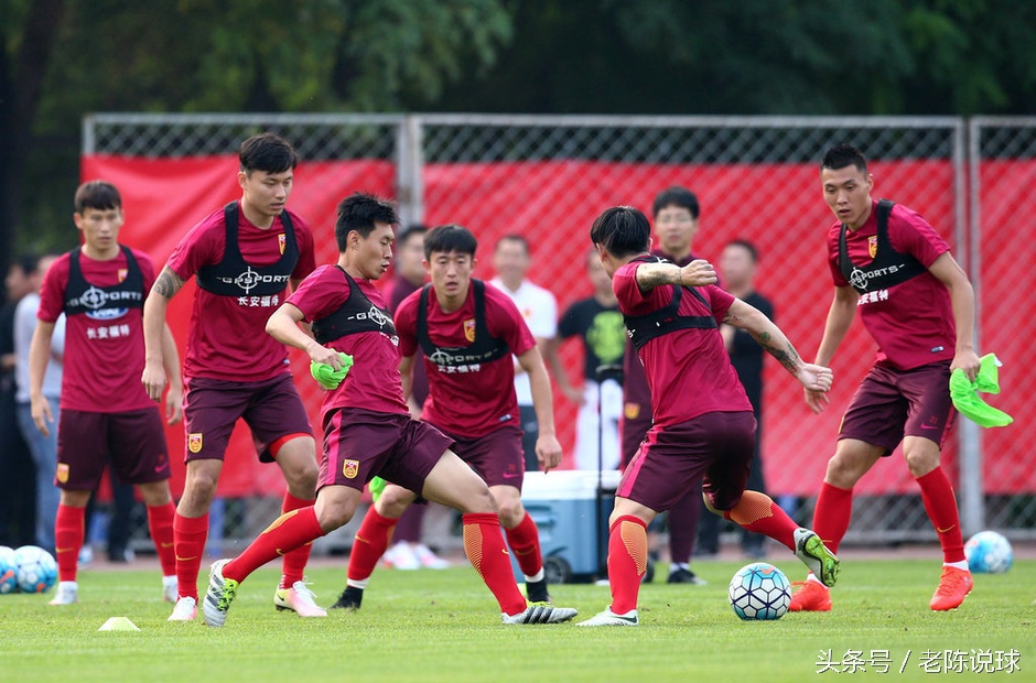 国足热身伊拉克约旦,约旦裁判判罚中国队