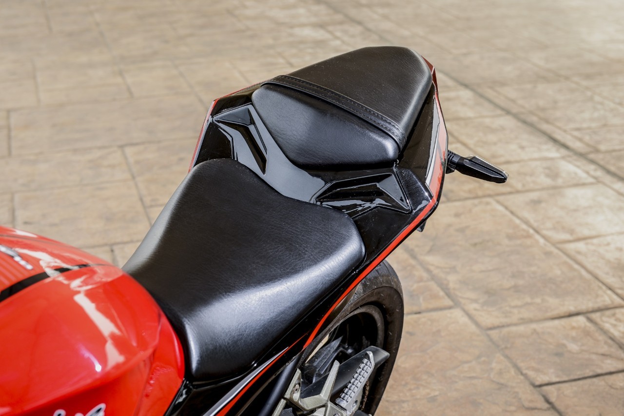 双缸高颜值,国产4缸街车嘉爵