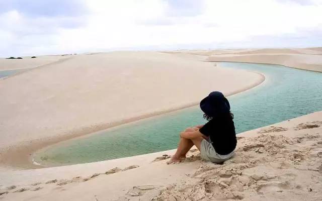 巴西人都在沙滩打排球？去海滩只是他们的生活方式而已